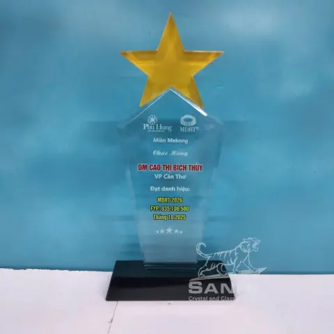 Kỷ niệm chương pha lê