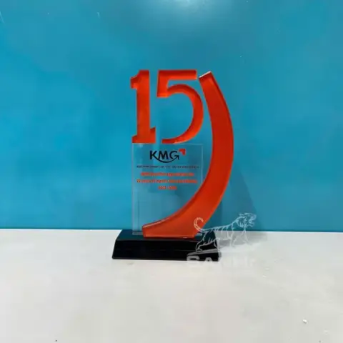 Kỷ niệm chương thủy tinh