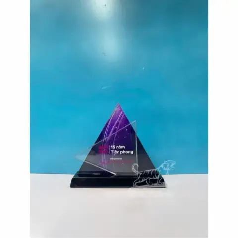 Kỷ niệm chương pha lê