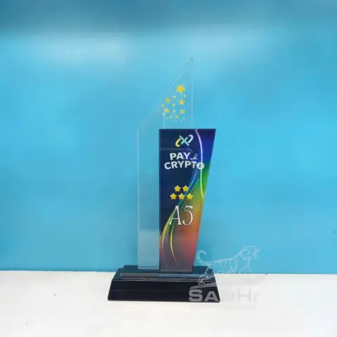 Kỷ niệm chương pha lê