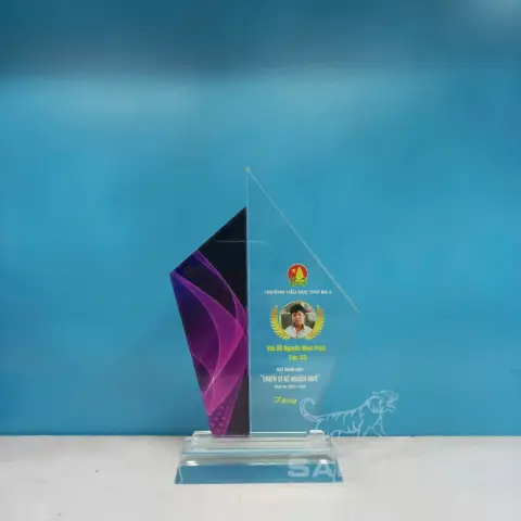 Kỷ niệm chương pha lê