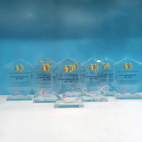 Kỷ niệm chương pha lê