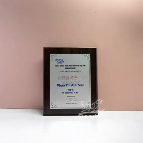 Bảng vinh danh nhôm in uv
