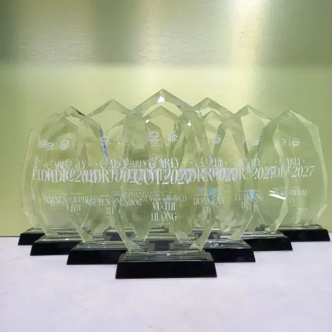 Kỷ niệm chương pha lê