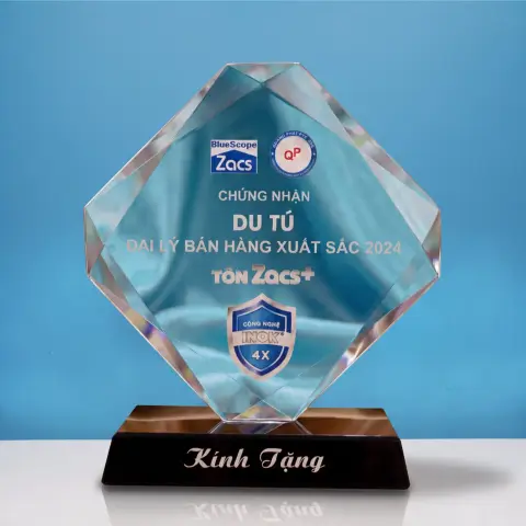 Kỷ niệm chương pha lê