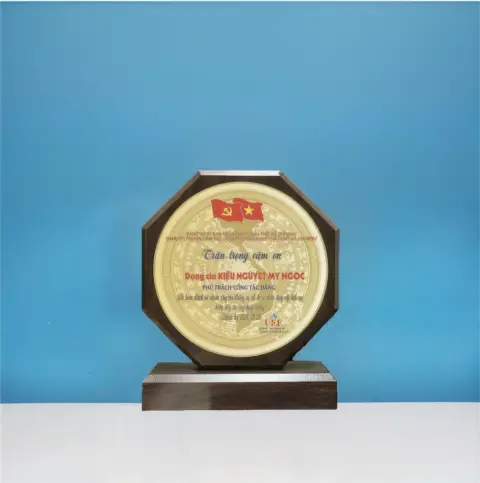 Kỷ niệm chương nhôm in uv